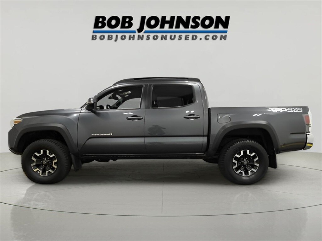 2022 Toyota Tacoma SR V6 photo 4