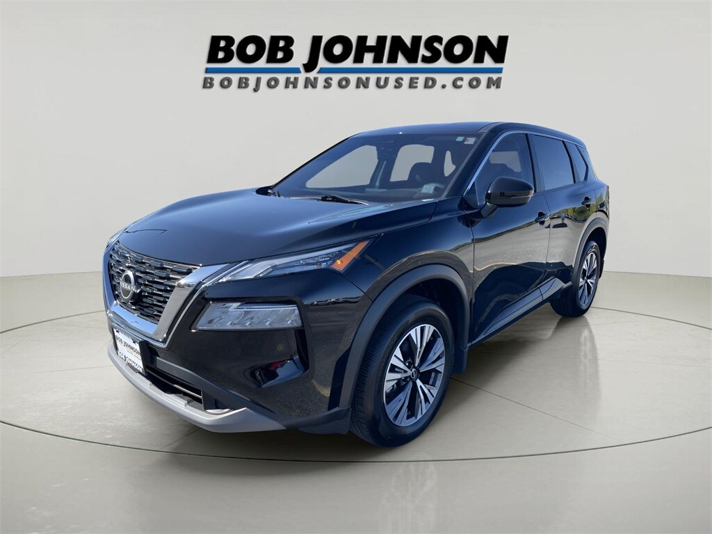 2022 Nissan Rogue SV photo 2