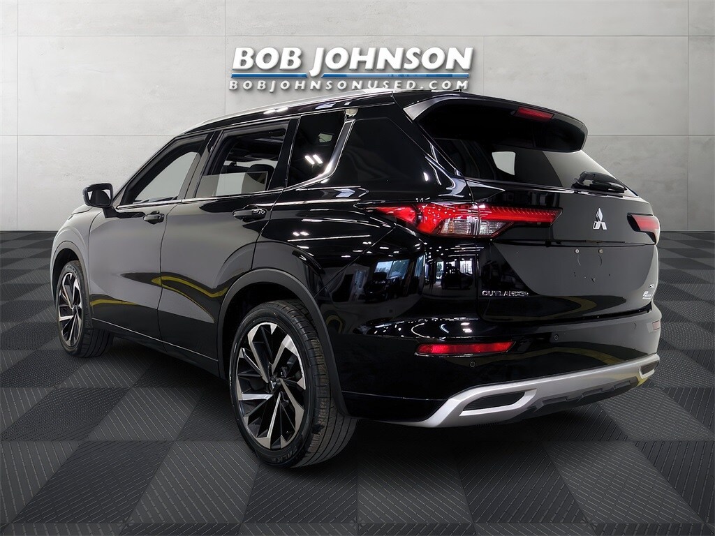 Used 2022 Mitsubishi Outlander SEL with VIN JA4J4VA85NZ045054 for sale in Rochester, NY