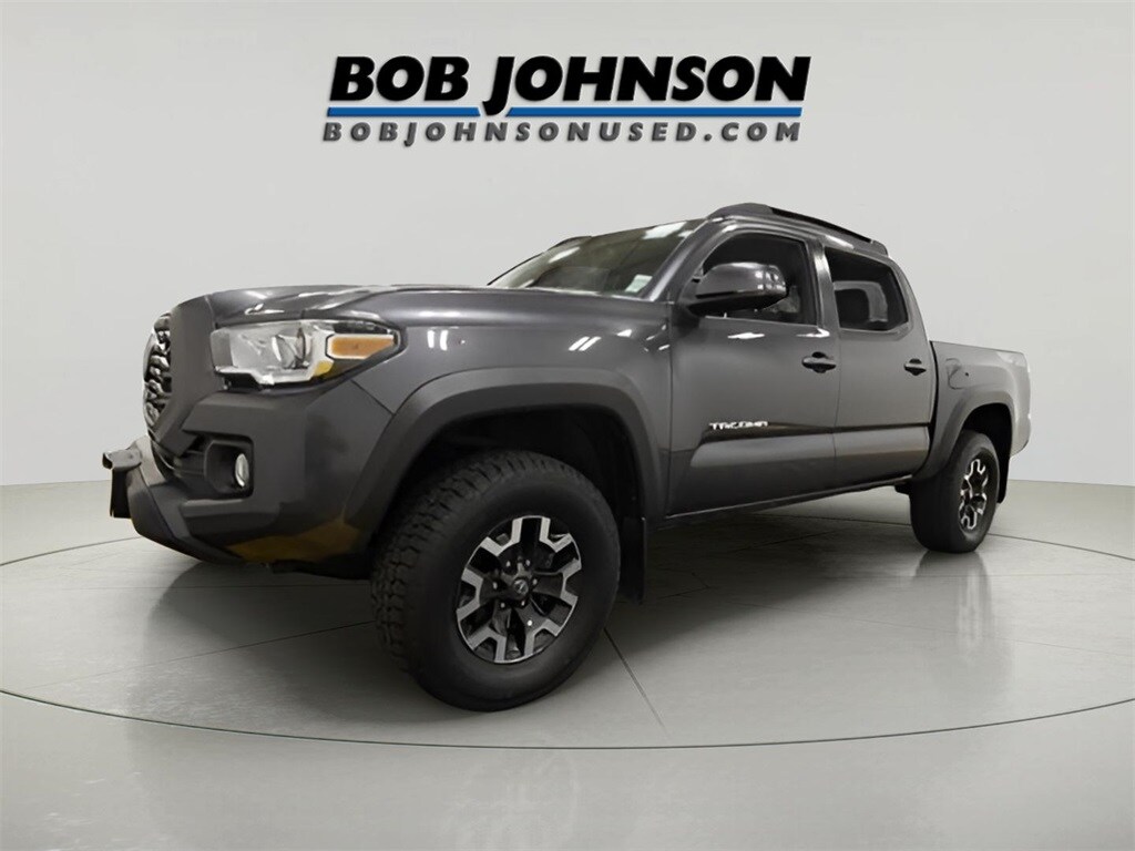 2022 Toyota Tacoma SR V6 photo 2