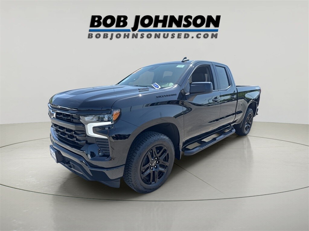 2022 Chevrolet Silverado 1500 RST photo 3