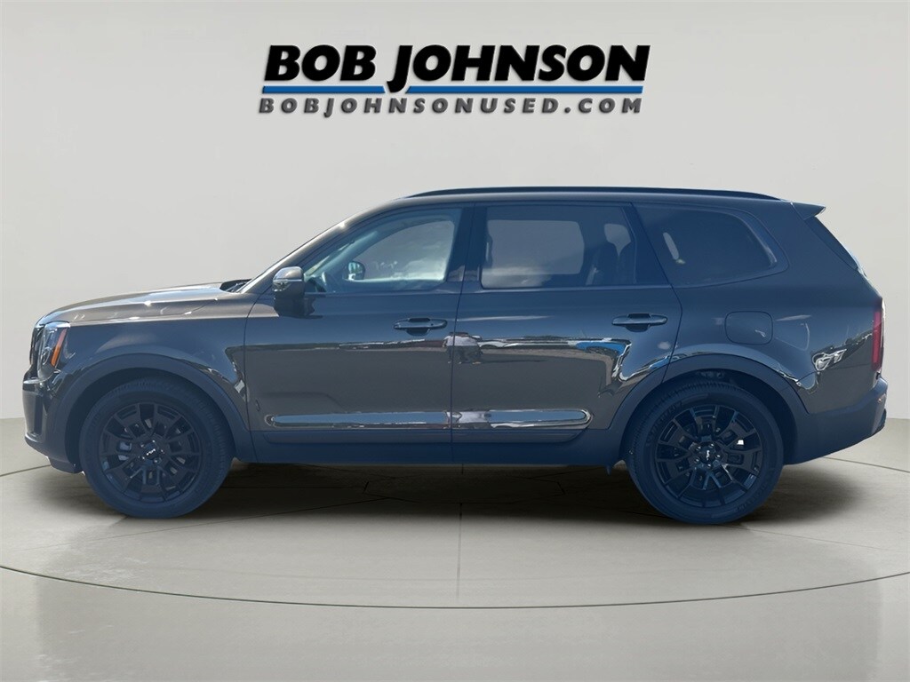 2022 Kia Telluride EX photo 2