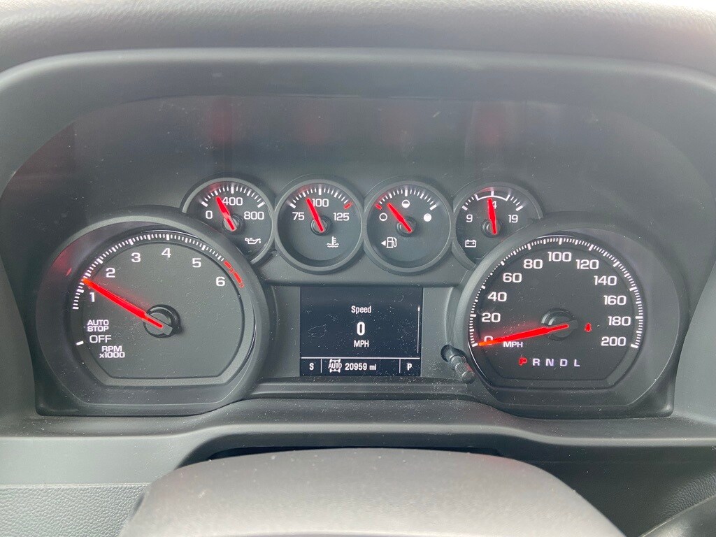 2023 Chevrolet Silverado 1500 Custom photo 2