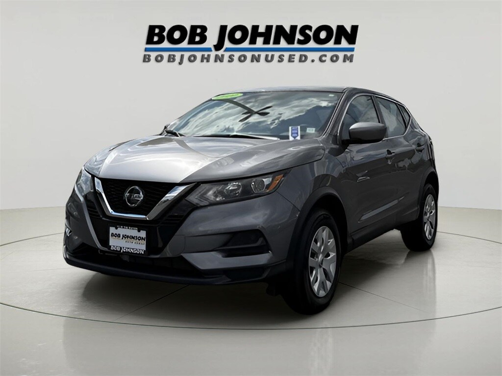2020 Nissan Rogue Sport S photo 2
