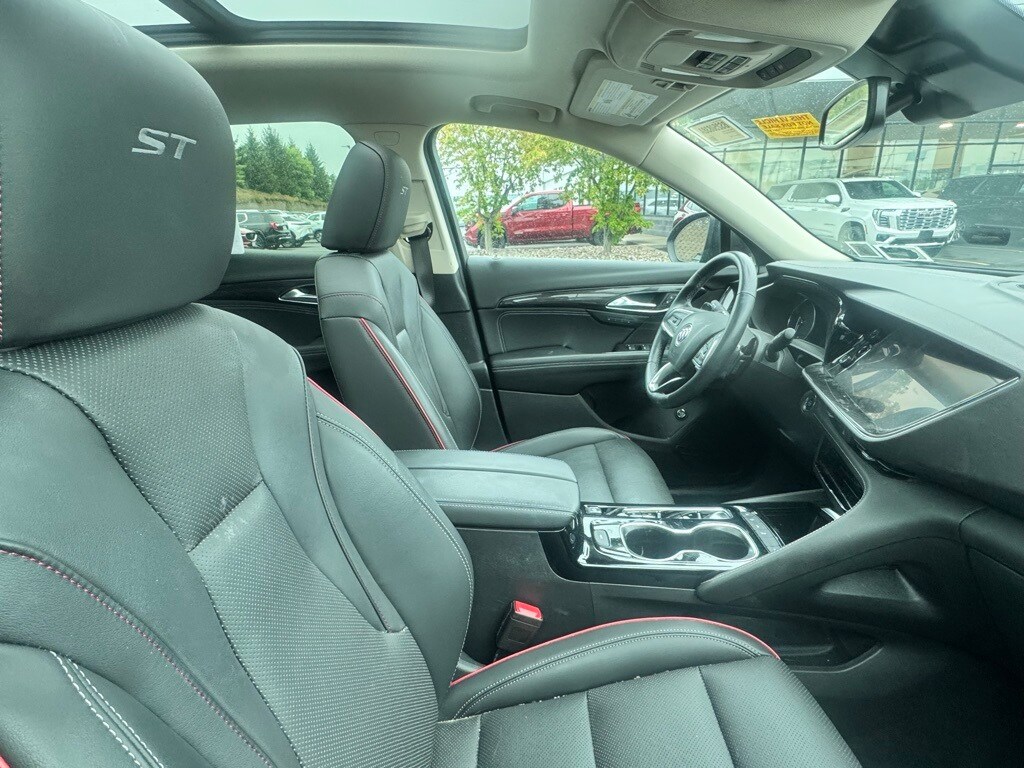 2023 Buick Envision Essence photo 4