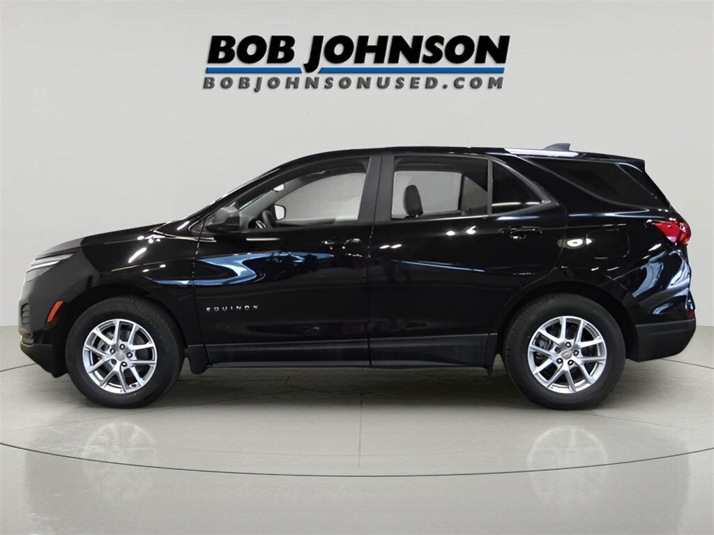 2023 Chevrolet Equinox LS photo 4
