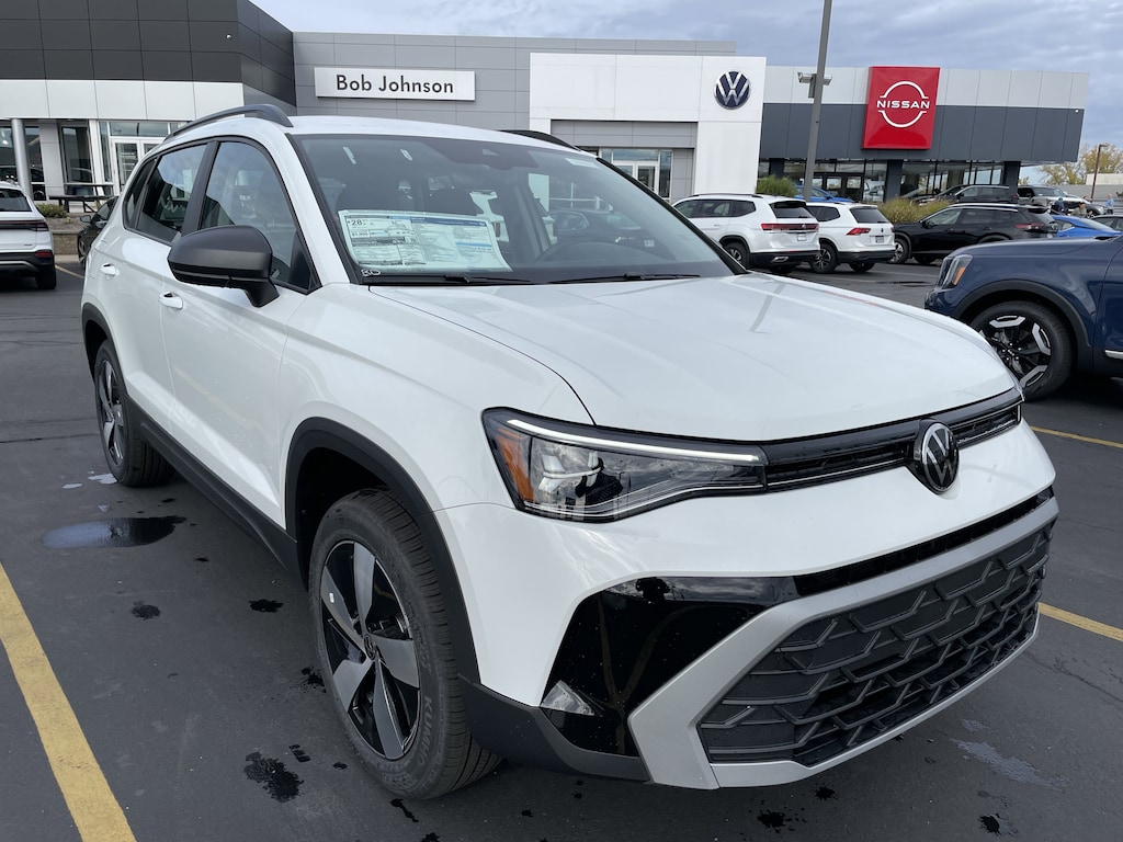 New 2025 Volkswagen Taos S S 4MOTION