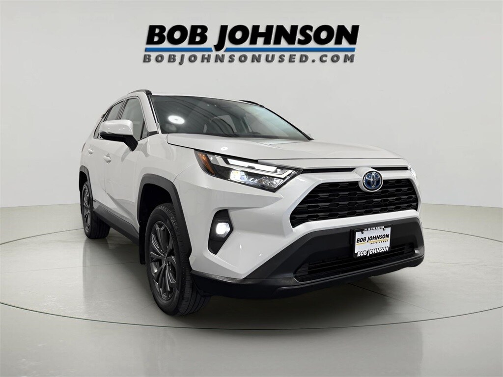 2024 Toyota RAV4 Hybrid XLE Premium photo 2