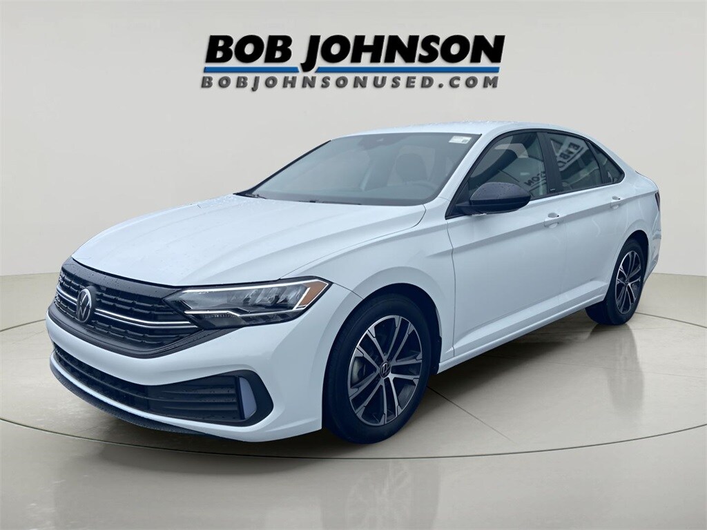 2024 Volkswagen Jetta 1.5T Sport photo 3