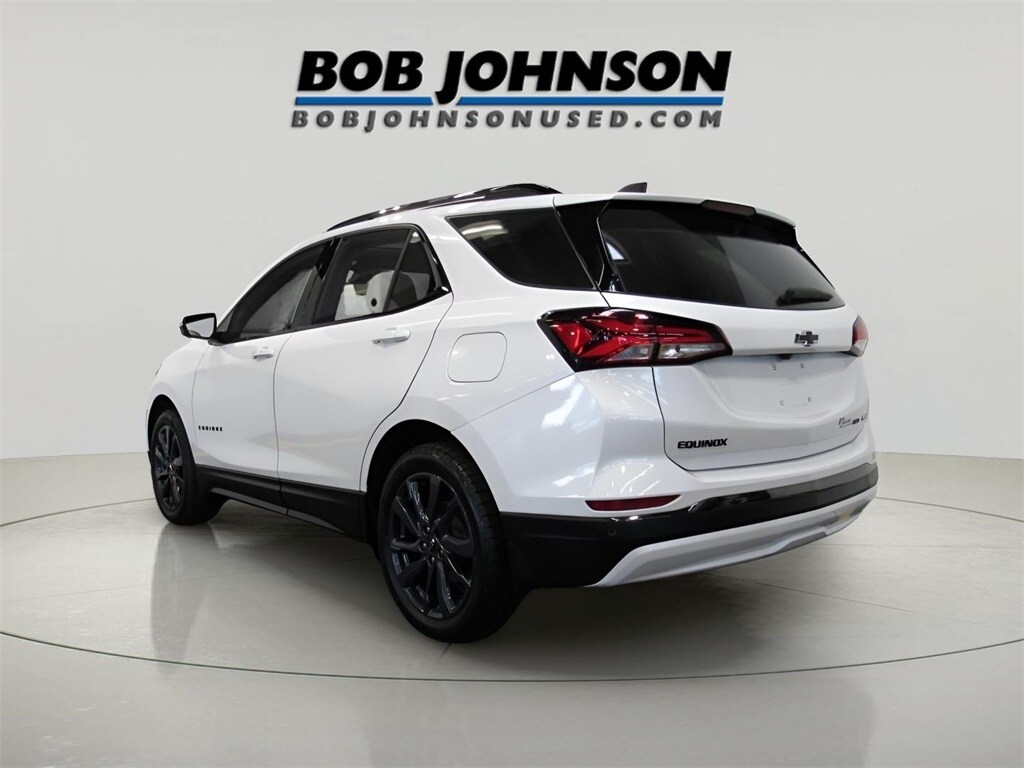 2023 Chevrolet Equinox RS photo 2