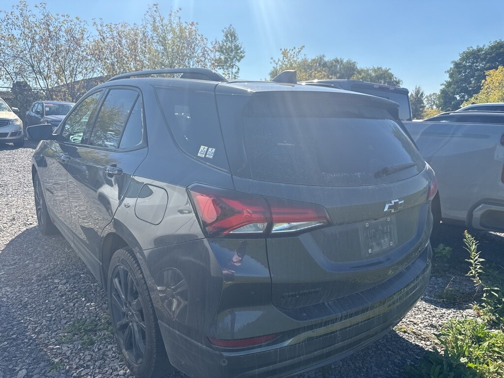 2022 Chevrolet Equinox RS photo 3