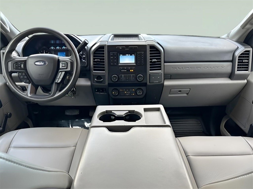 2020 Ford F-550 XL photo 2