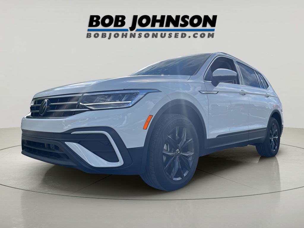 2024 Volkswagen Tiguan SE Wolfsburg Edition photo 3
