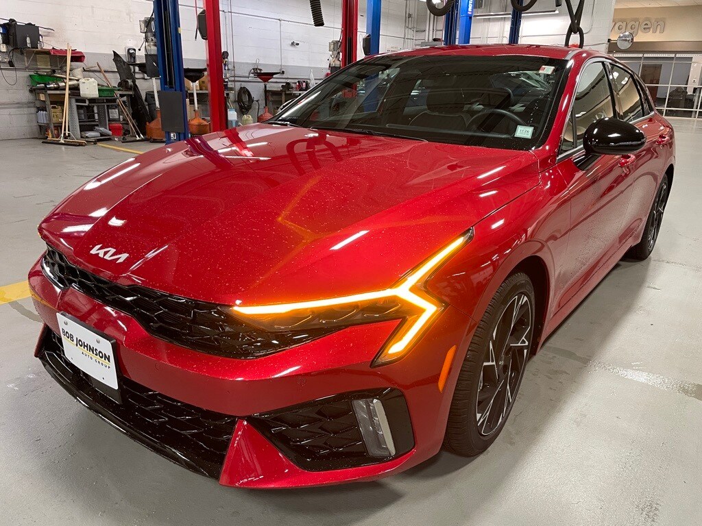 2025 Kia K5 GT-Line photo 2