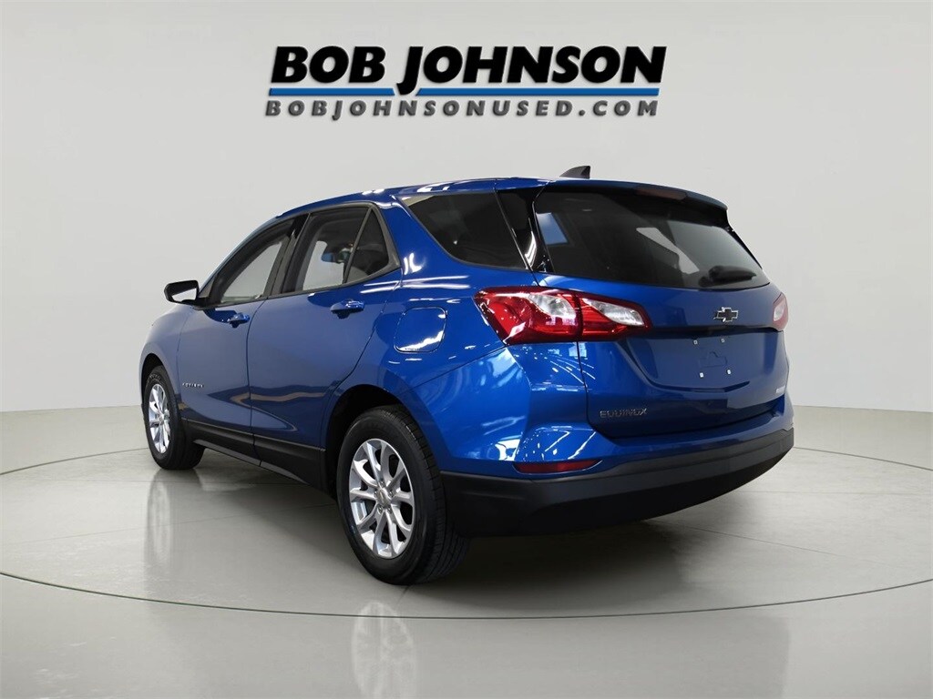 2019 Chevrolet Equinox LS photo 2