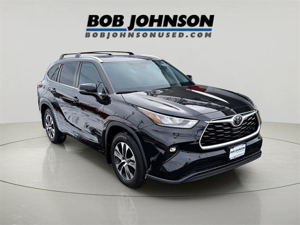 Used 2020 Toyota Highlander XLE SUV