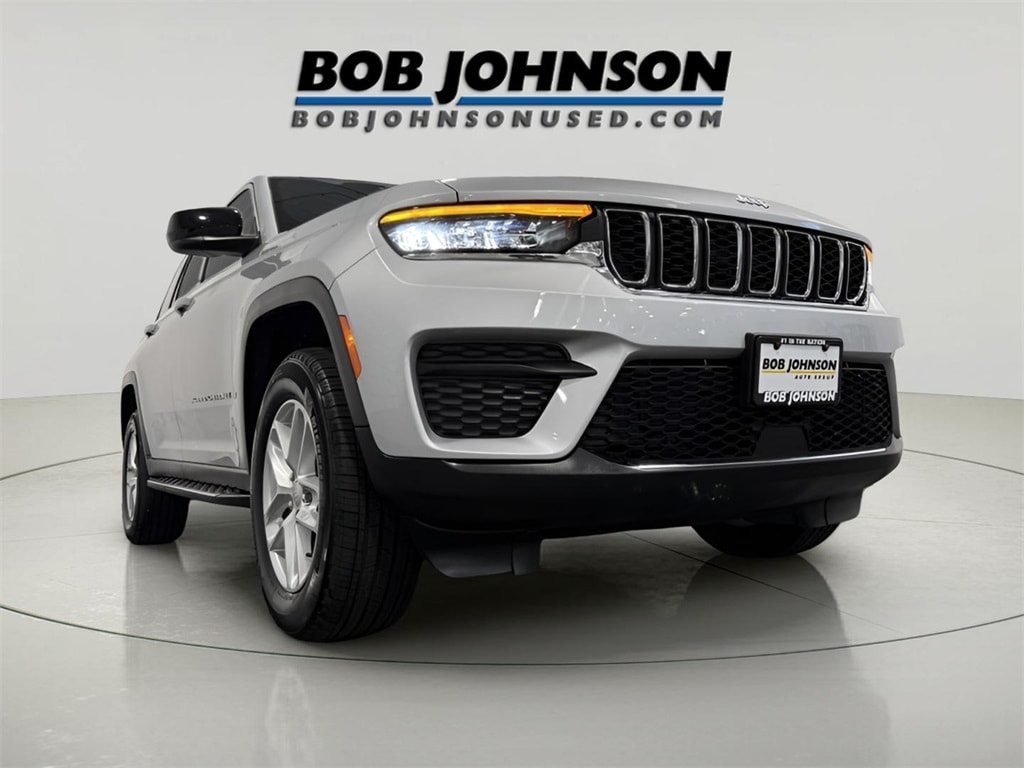 Used 2024 Jeep Grand Cherokee Laredo SUV
