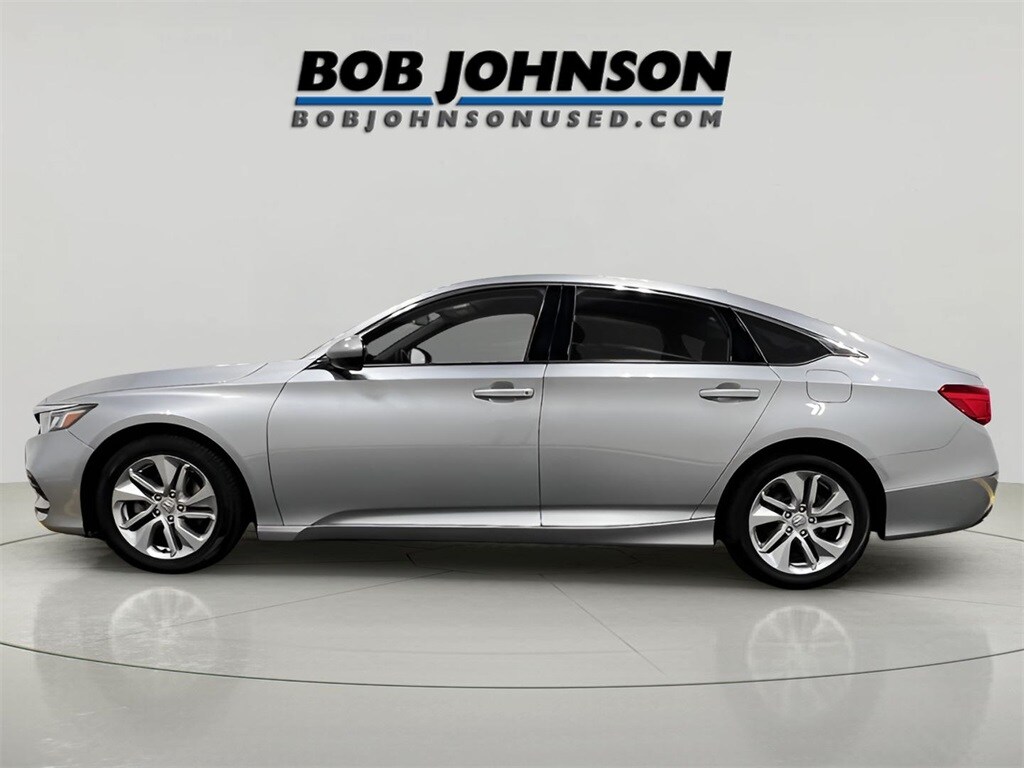 2019 Honda Accord LX 1.5T photo 4