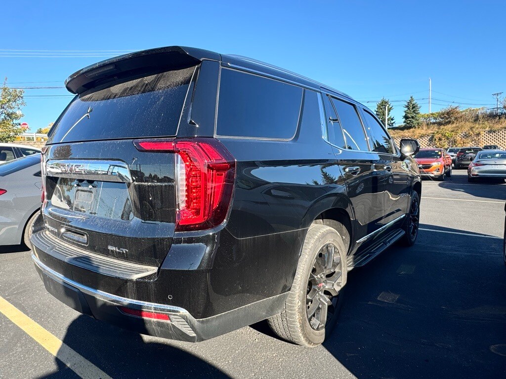2023 Gmc Yukon SLT photo 3
