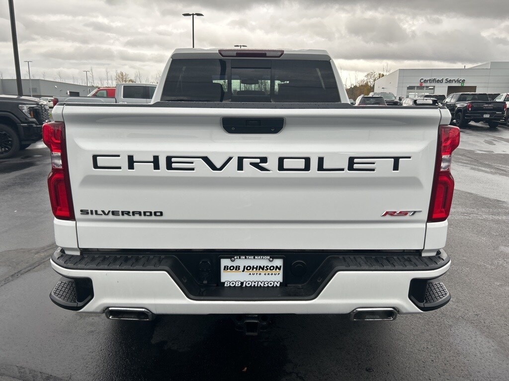 2020 Chevrolet Silverado 1500 RST photo 3