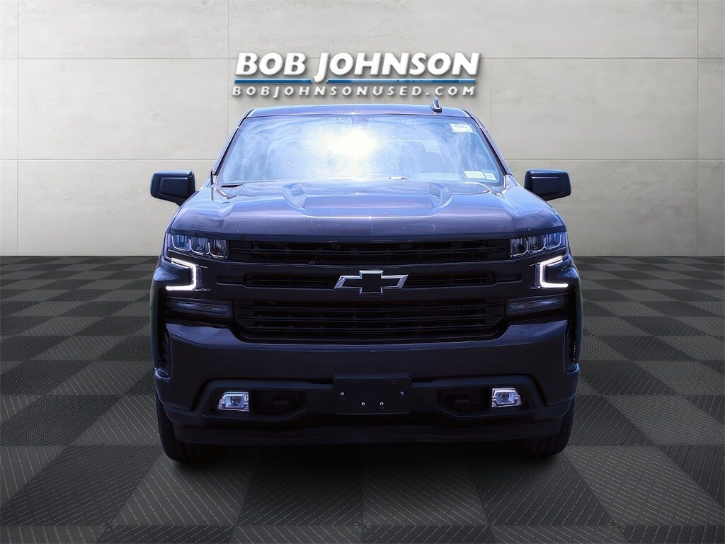 Used 2021 Chevrolet Silverado 1500 RST with VIN 3GCUYEED3MG331885 for sale in Rochester, NY