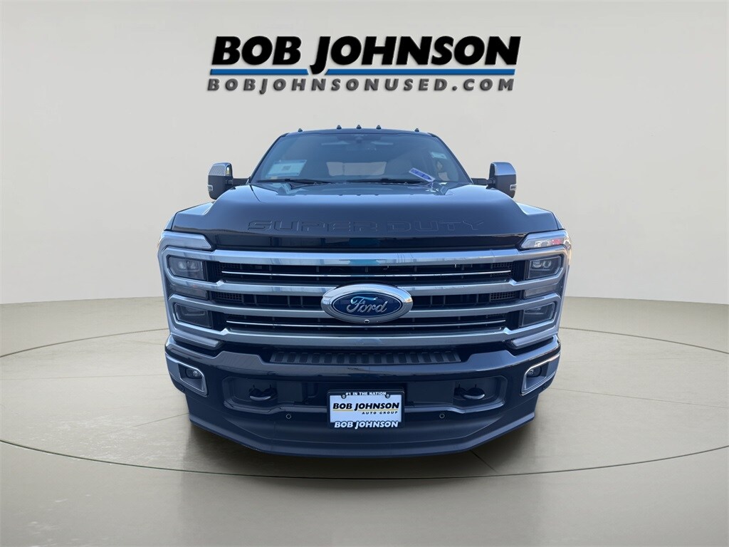 2025 Ford F-350 Platinum photo 2