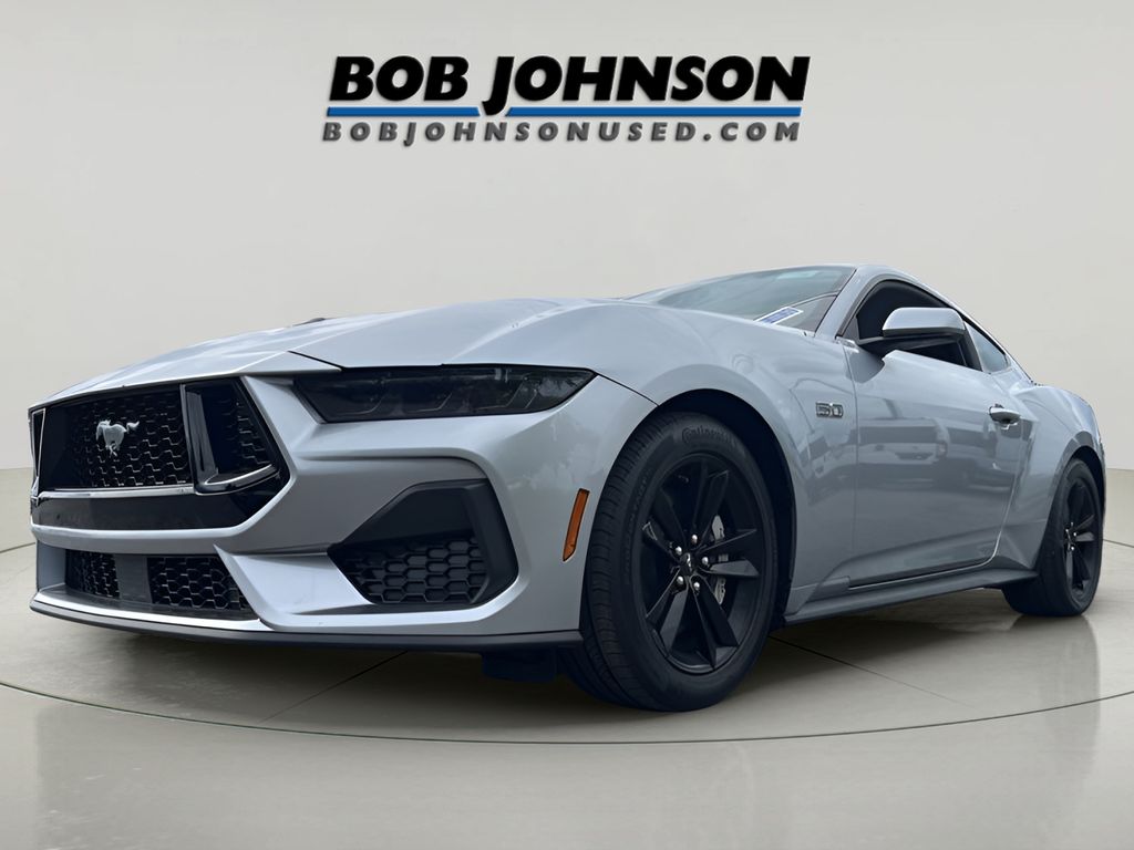2025 Ford Mustang GT photo 3