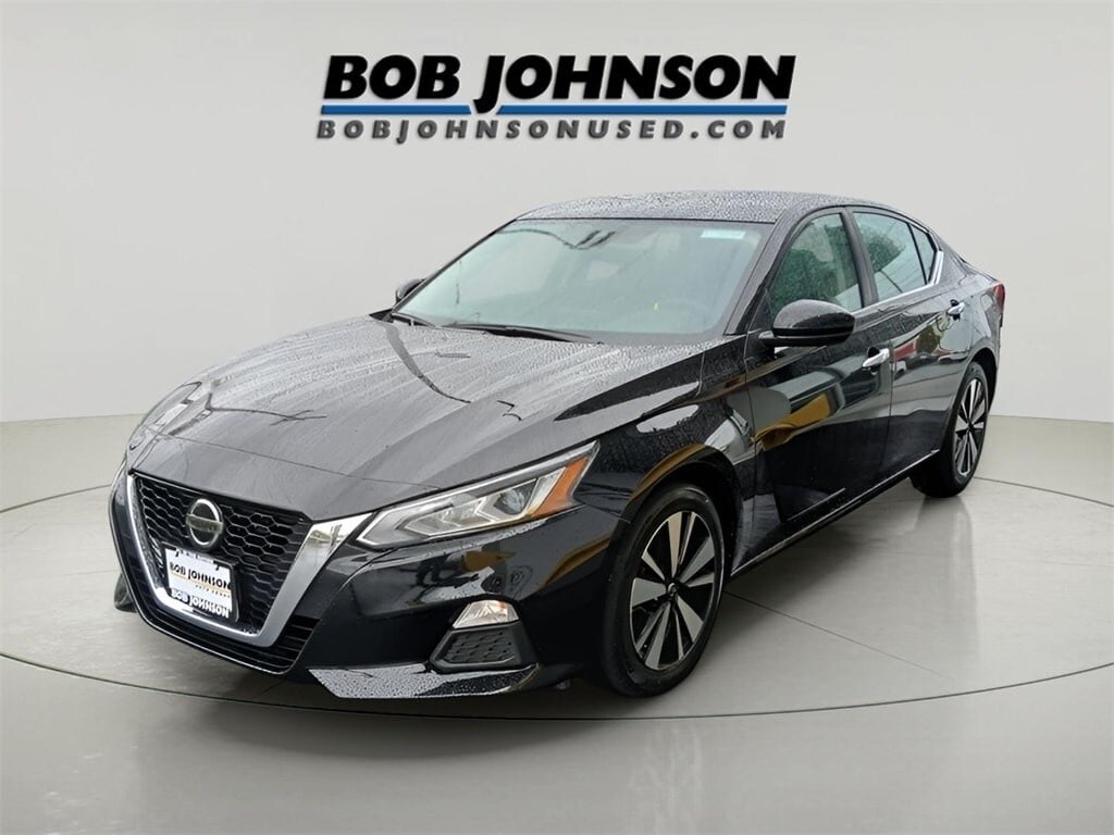 Used 2022 Nissan Altima 2.5 SV Sedan