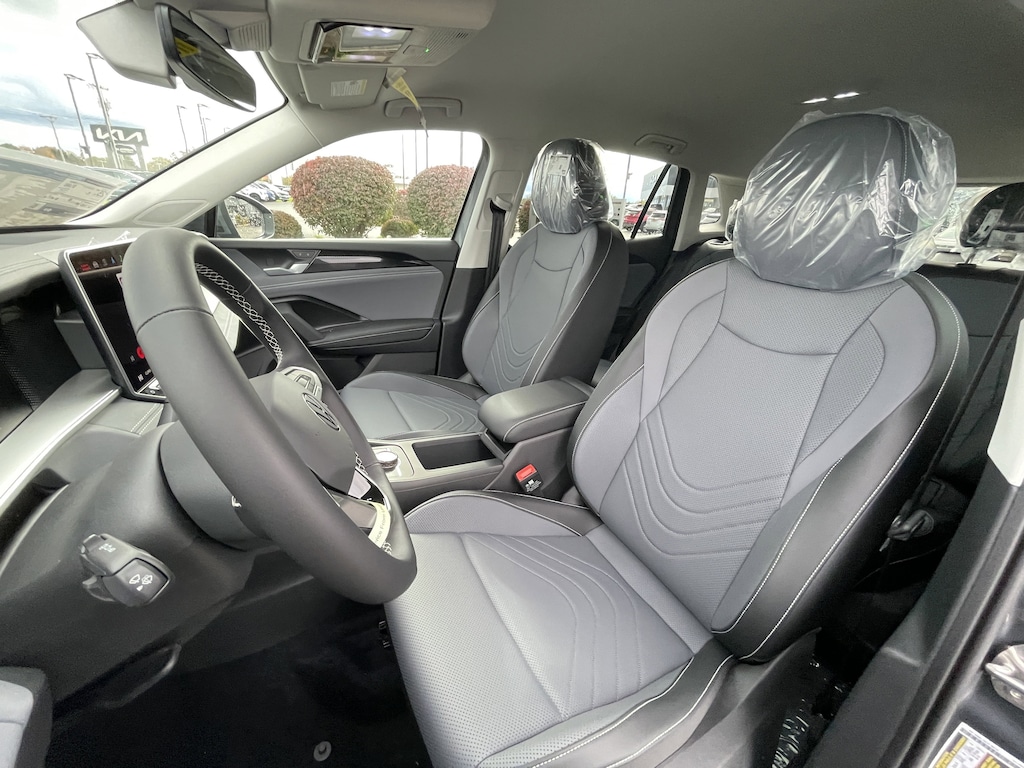 New 2025 Volkswagen Tiguan SE 2.0T SE 4MOTION