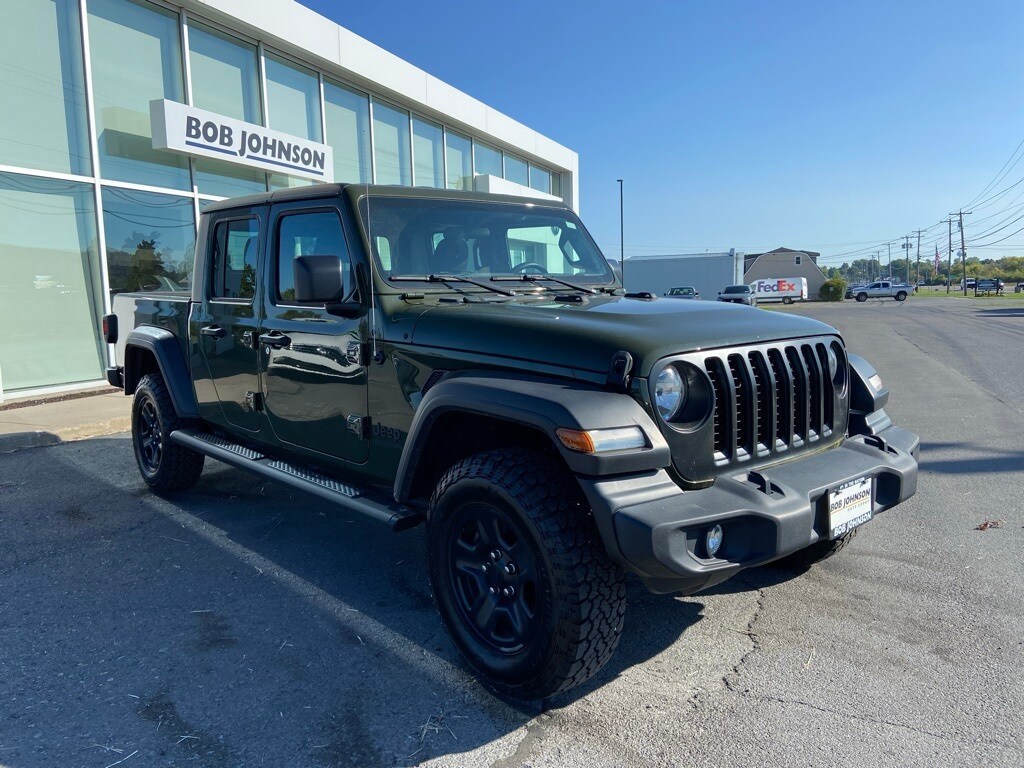 2022 Jeep Gladiator Sport photo 3
