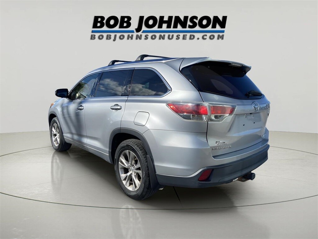 2015 Toyota Highlander XLE photo 2