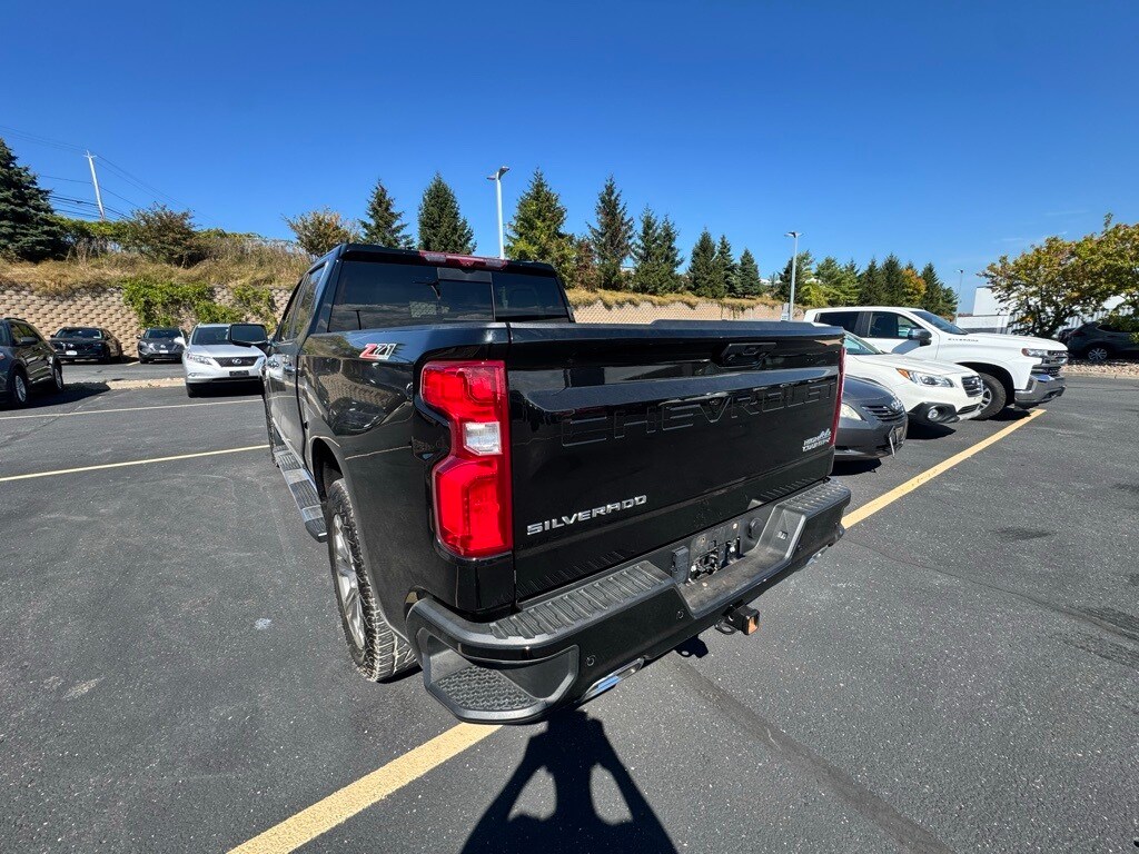 2023 Chevrolet Silverado 1500 High Country photo 4