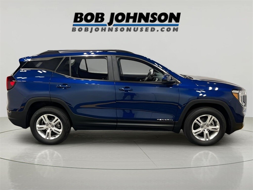 2022 Gmc Terrain SLE photo 2