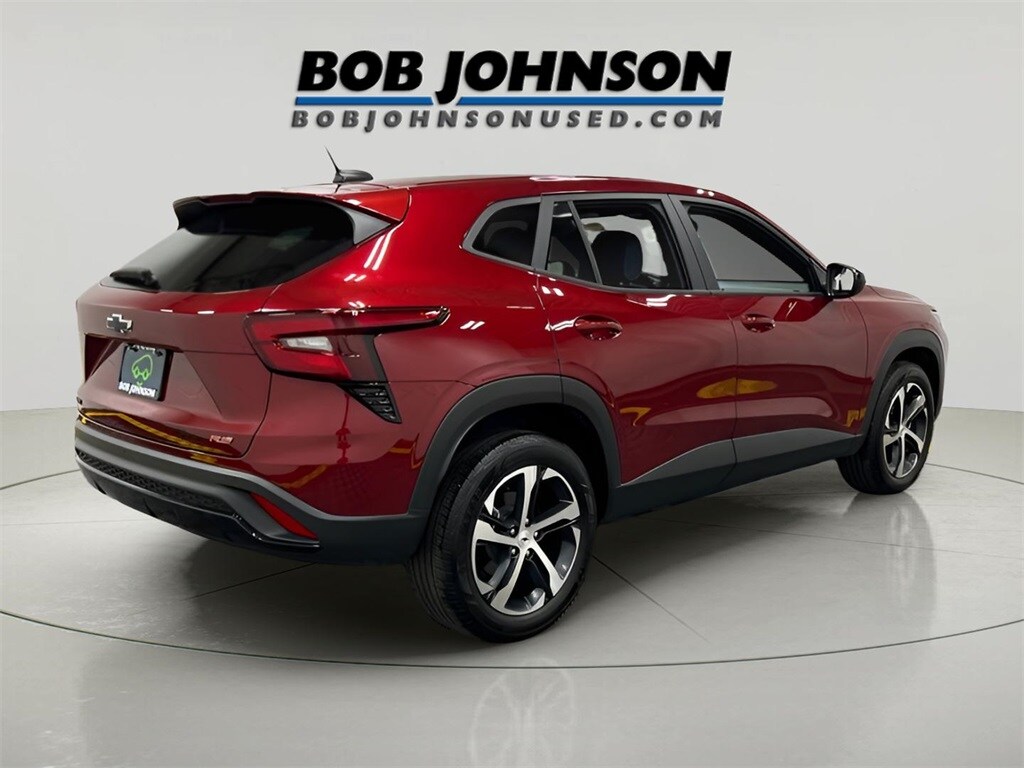 2025 Chevrolet Trax photo 3