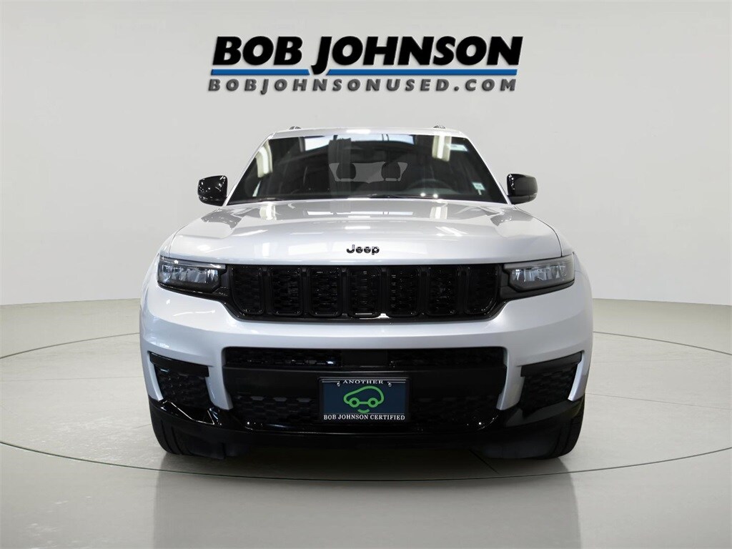 2024 Jeep Grand Cherokee Altitude photo 3