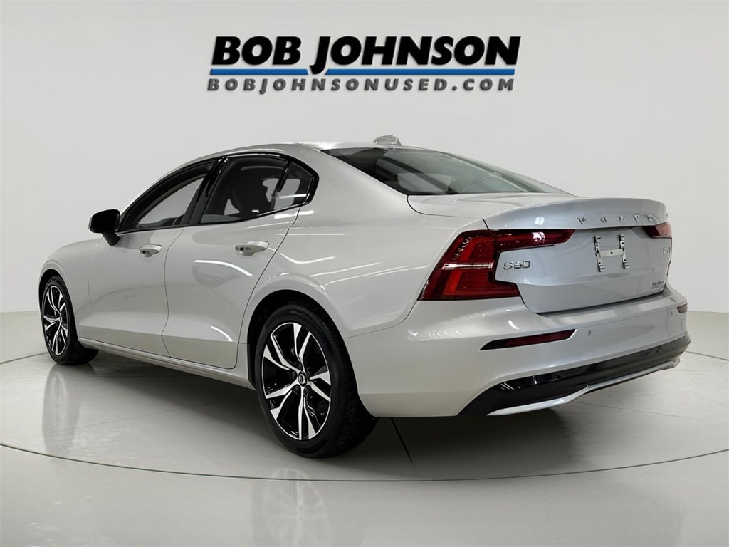 2025 Volvo S60 B5 Core photo 4
