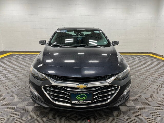 2023 Chevrolet Malibu 1LT photo 2