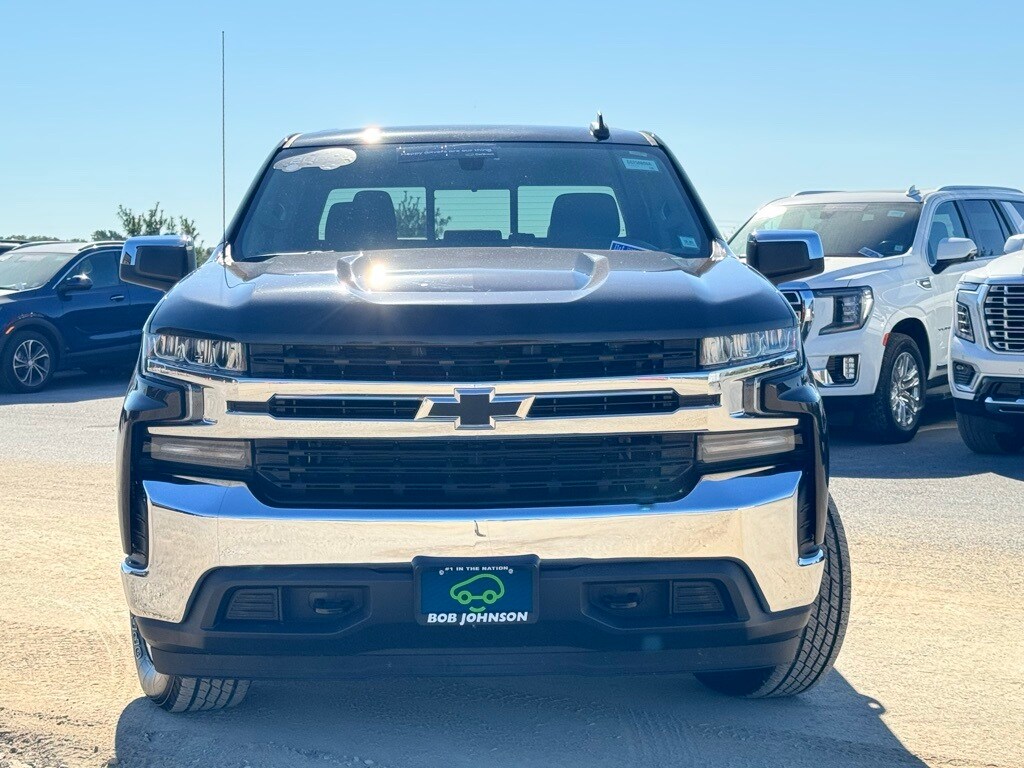 2020 Chevrolet Silverado 1500 LT photo 2