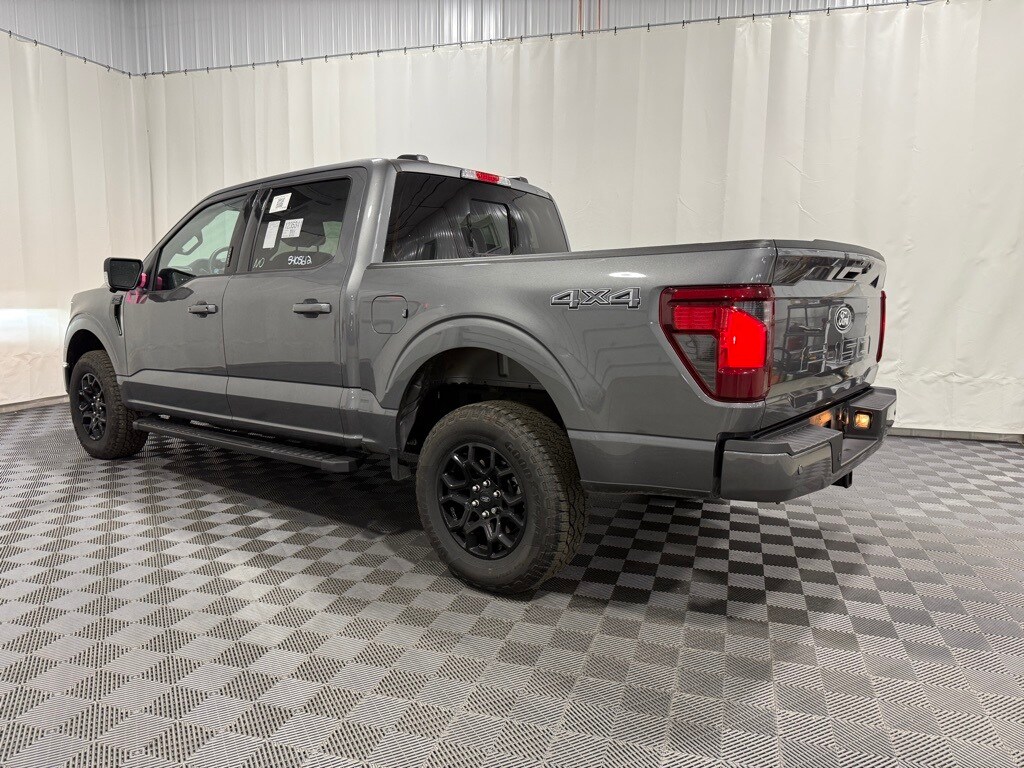 2024 Ford F-150 XLT photo 2