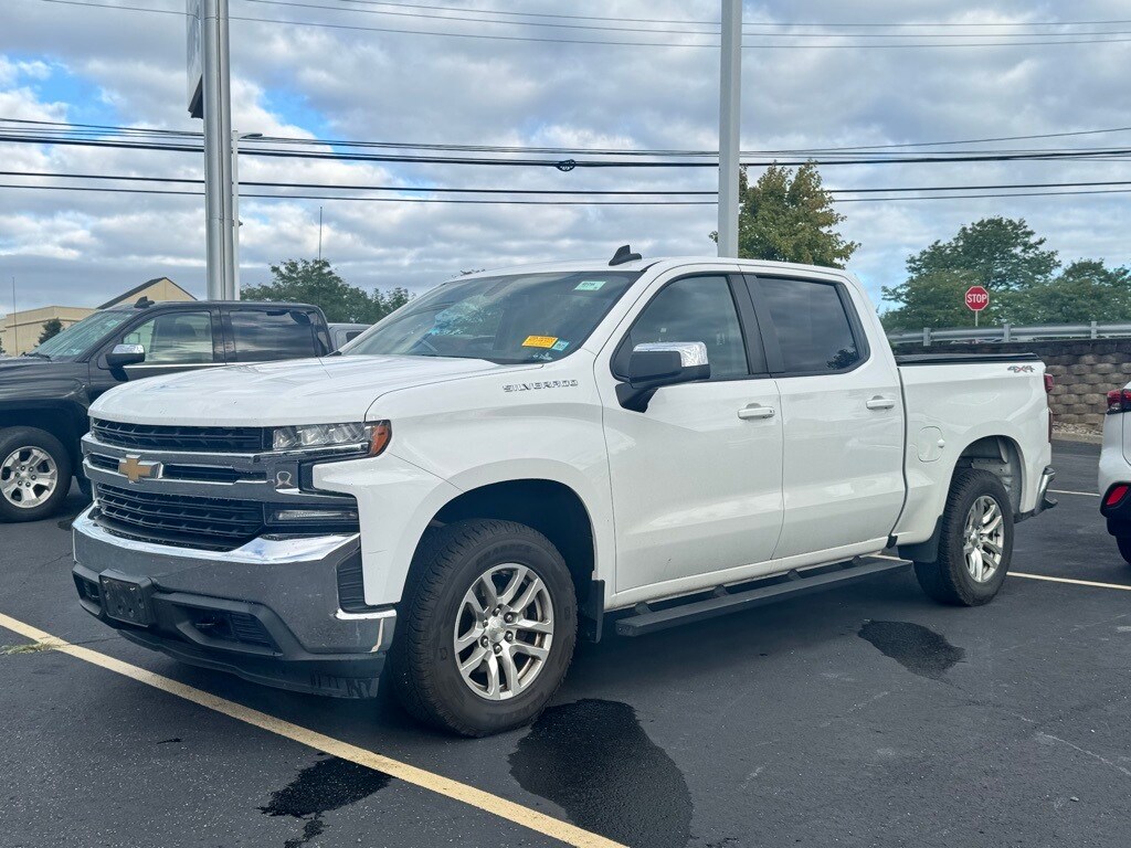 2020 Chevrolet Silverado 1500 LT photo 3