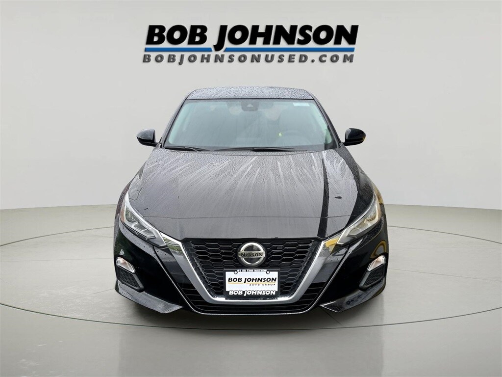 Used 2022 Nissan Altima 2.5 SV Sedan