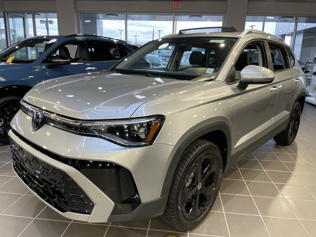 New 2025 Volkswagen Taos SEL SEL 4MOTION