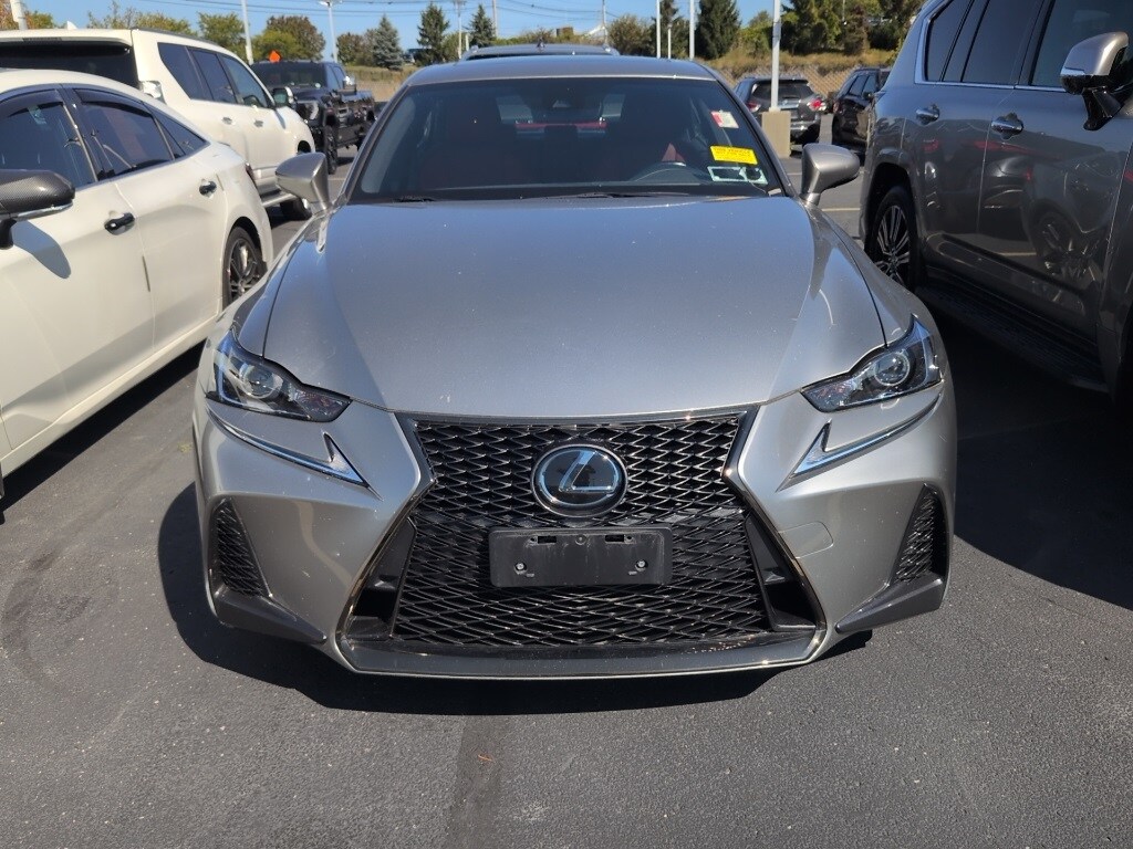 2020 Lexus IS 350 F SPORT photo 2