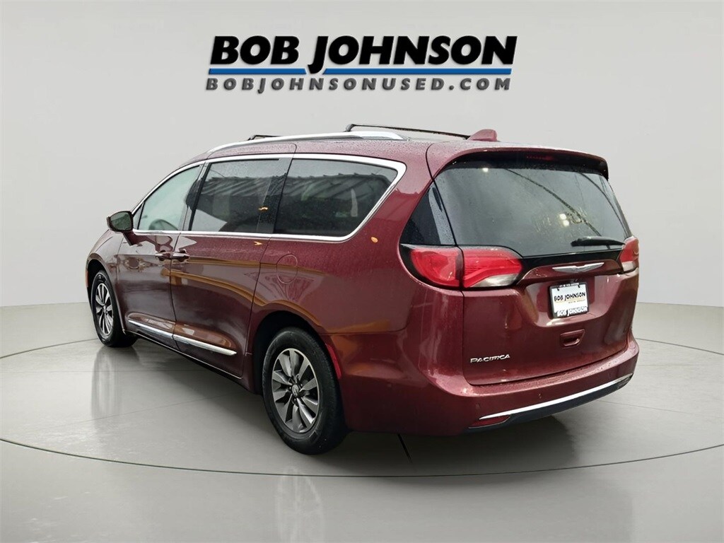 Used 2020 Chrysler Pacifica Touring L Plus Minivan/Van
