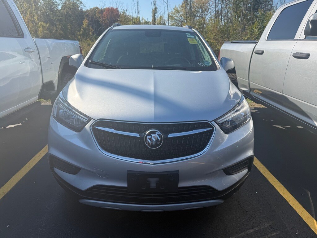 2022 Buick Encore Preferred photo 2