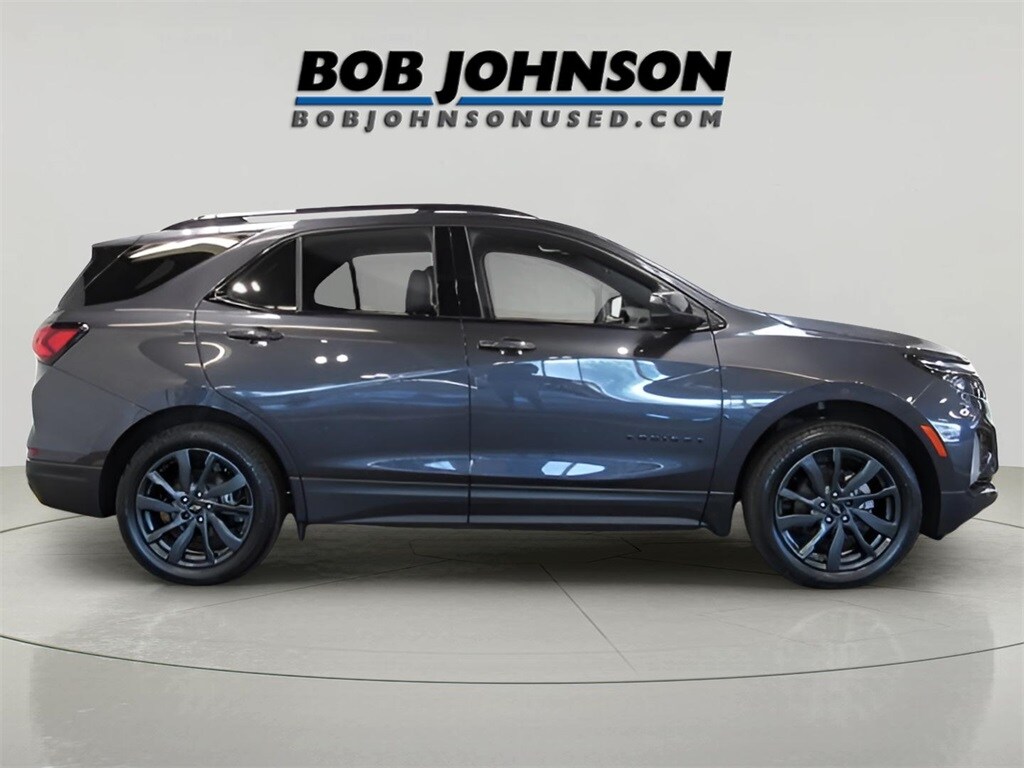 2022 Chevrolet Equinox RS photo 3