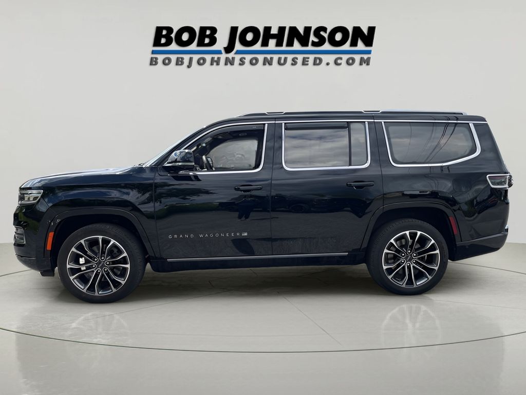 2022 Jeep Grand Wagoneer III photo 3