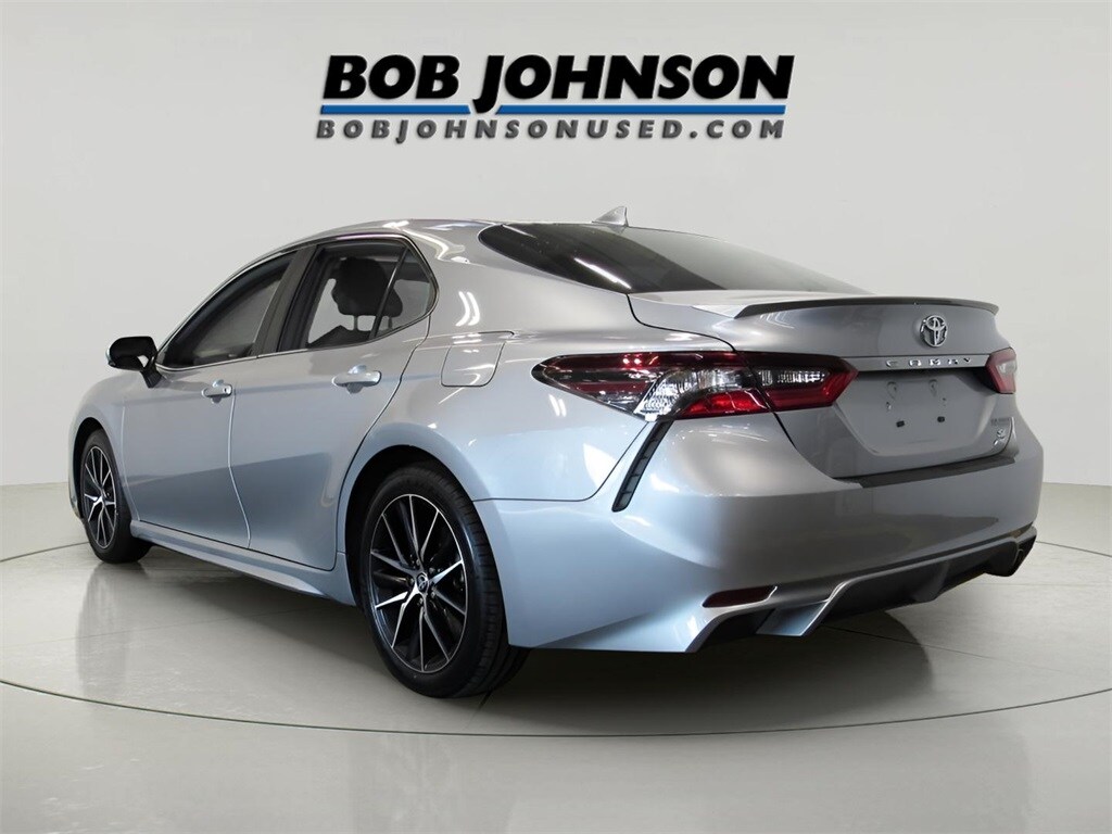 2023 Toyota Camry SE photo 2