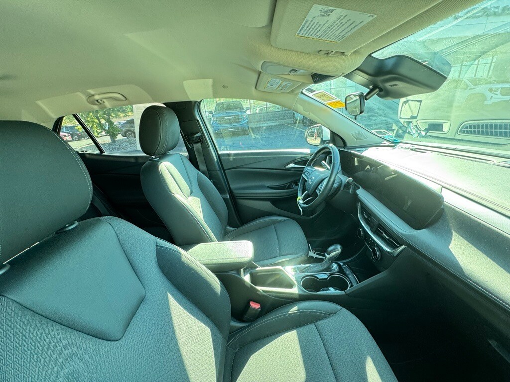 2024 Buick Encore GX Preferred photo 3