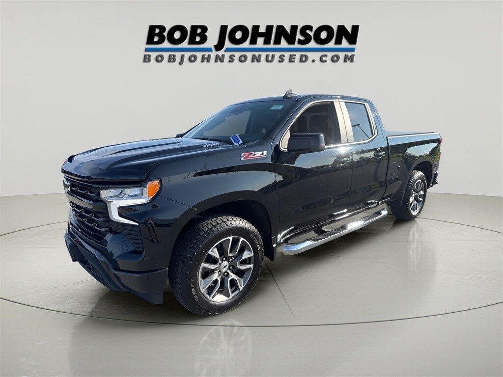 2024 Chevrolet Silverado 1500 RST Z71 photo 3